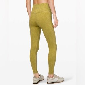 Lululemon Wunder Under High-Rise Tight Snow Washed 28"
Washed Grape Leaf 8 EUC